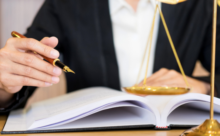  4 Essential Aspects of Attorney-Client Relationship